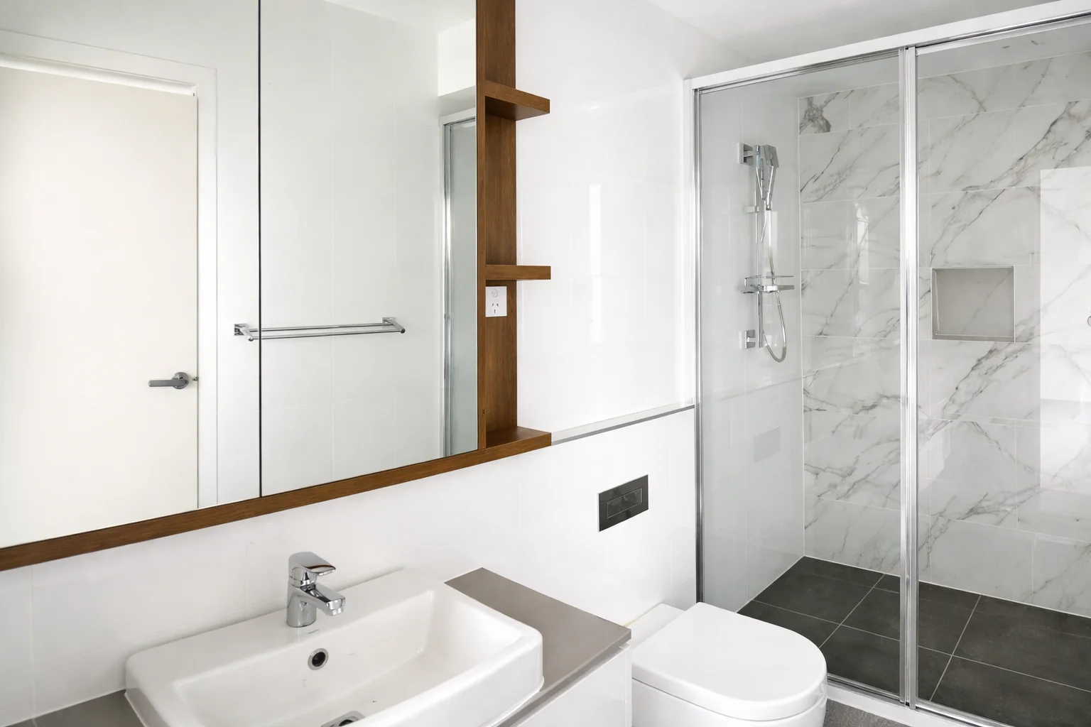 Additional image 10 of Lawson ACT 2617