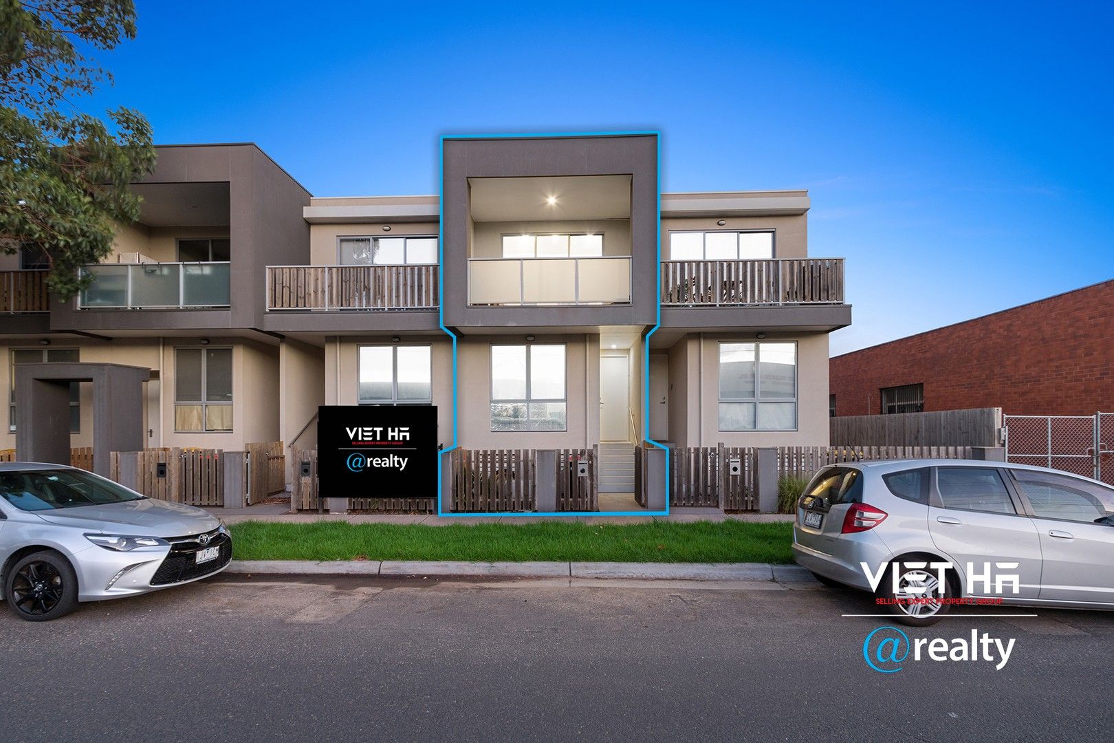 3 bedrooms Townhouse in 8/18 Watt Street SPRINGVALE VIC, 3171