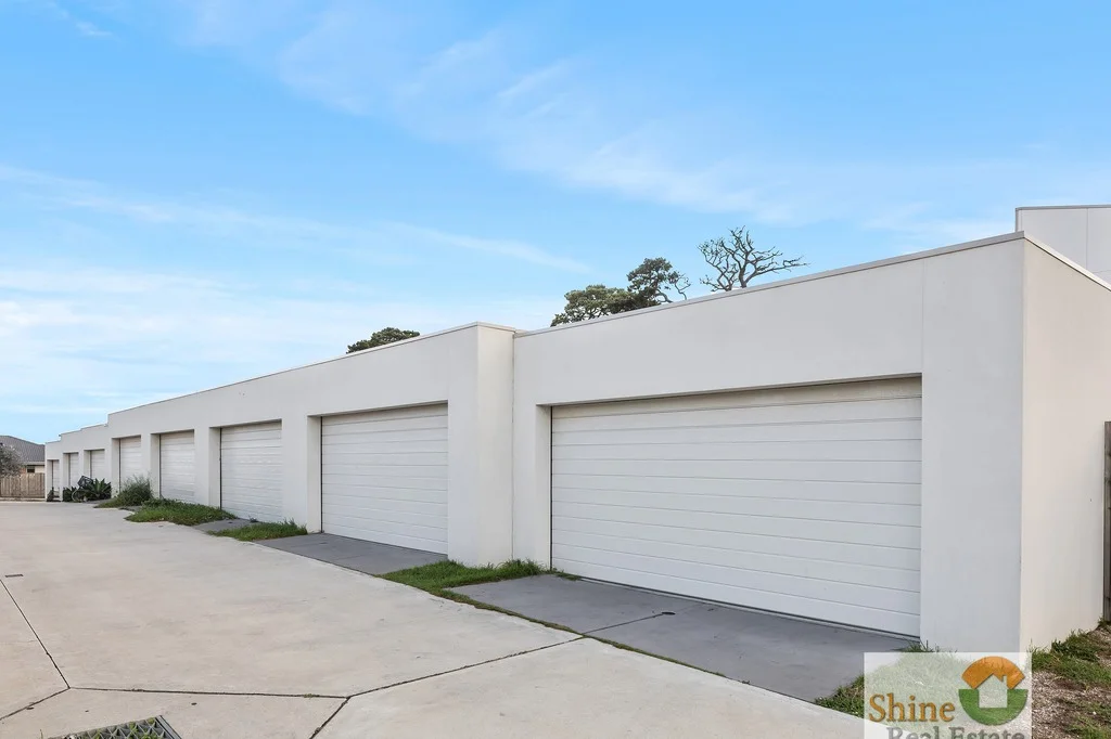 Additional image 14 of 8 Hare Mews, Cranbourne East VIC 3977