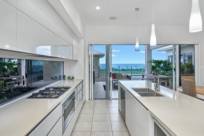 Picture of 98 Cinderella Street, MACHANS BEACH QLD 4878