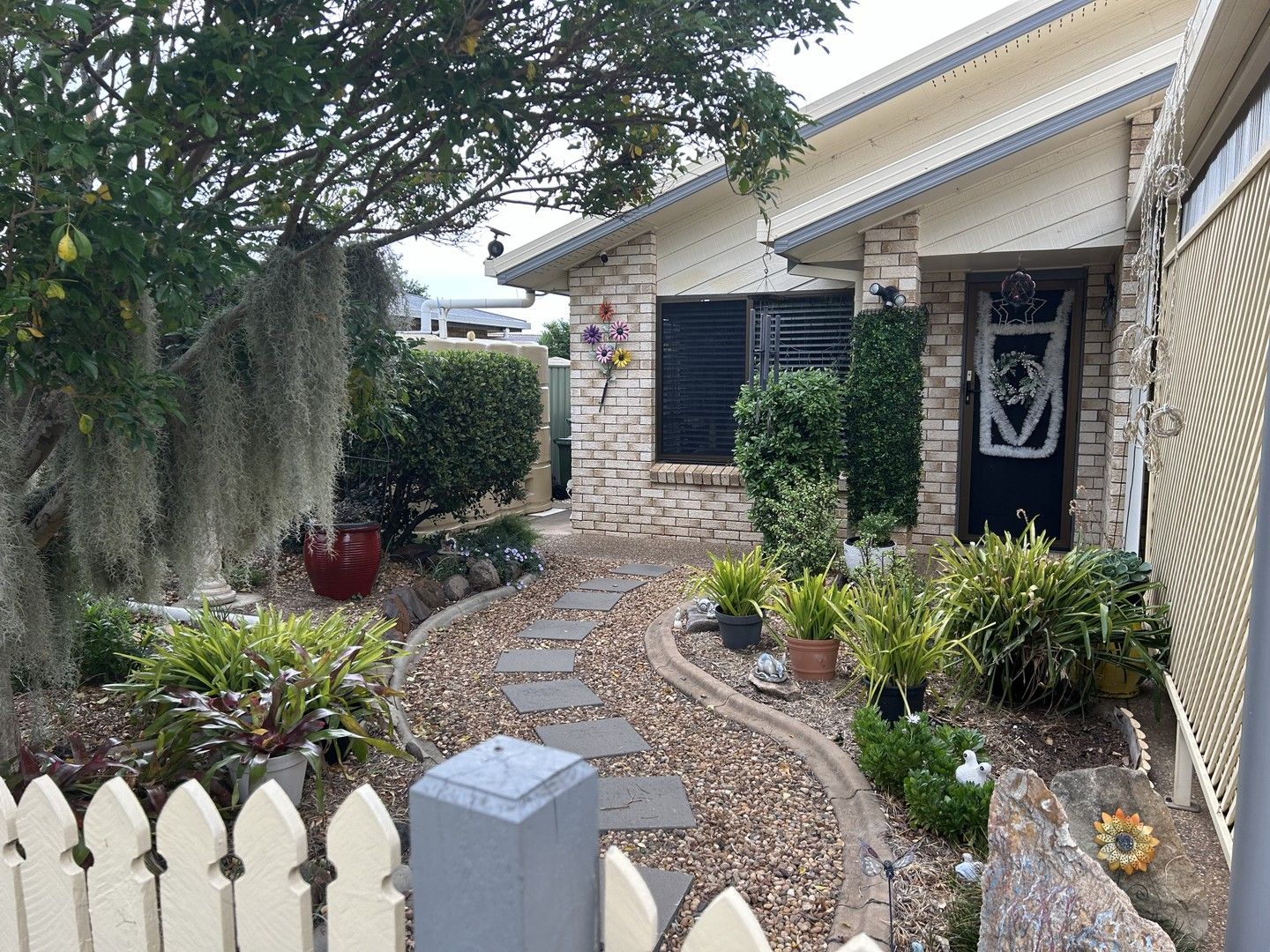 3 bedrooms House in 9 Hamlyn Road OAKEY QLD, 4401