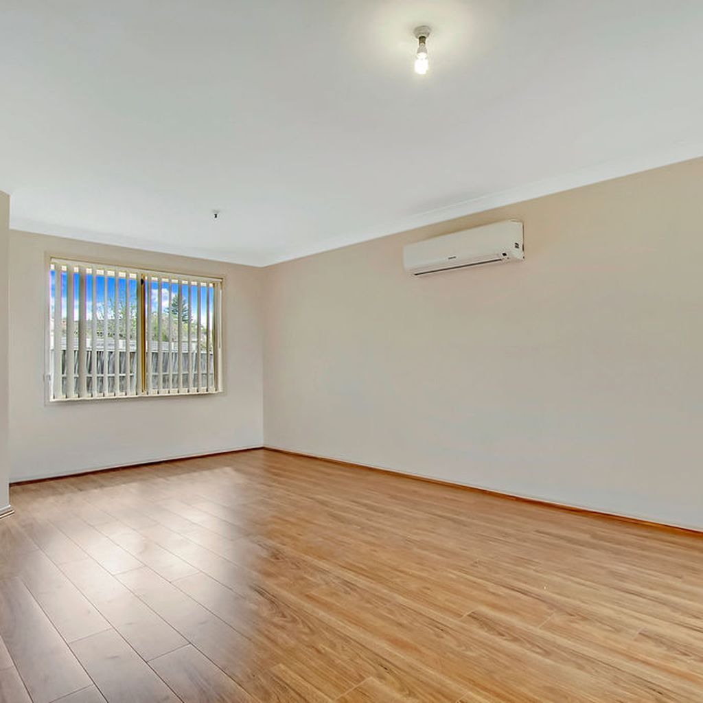 17 Arizona Place Stanhope Gardens Nsw 2768 House For Rent