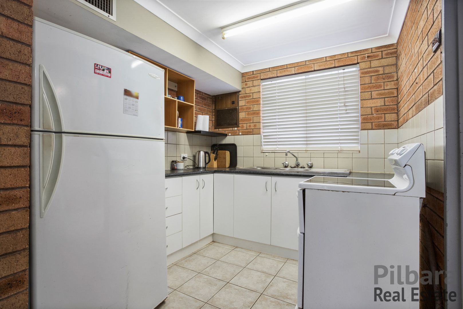 2/2 Sun Court, Millars Well WA 6714, Image 1