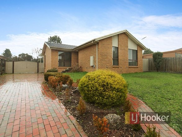 12 Eildon Parade, Rowville VIC 3178