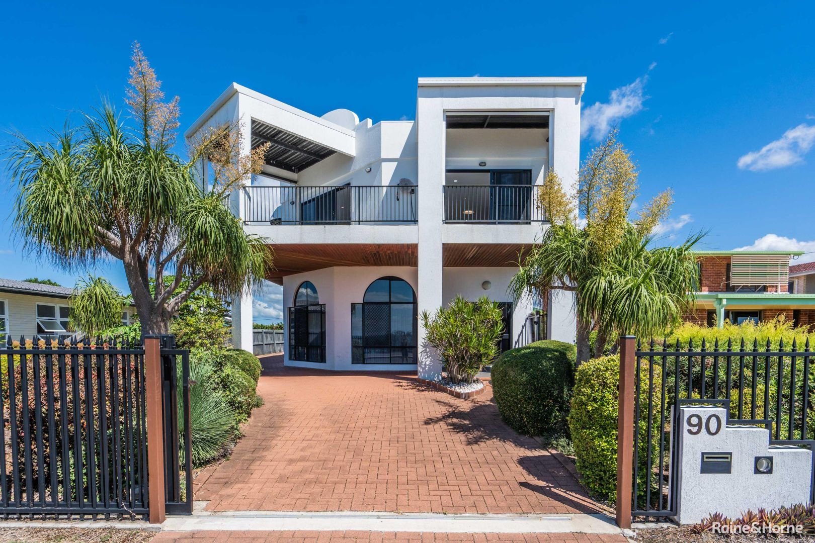 90 Esplanade, Point Vernon QLD 4655 Domain