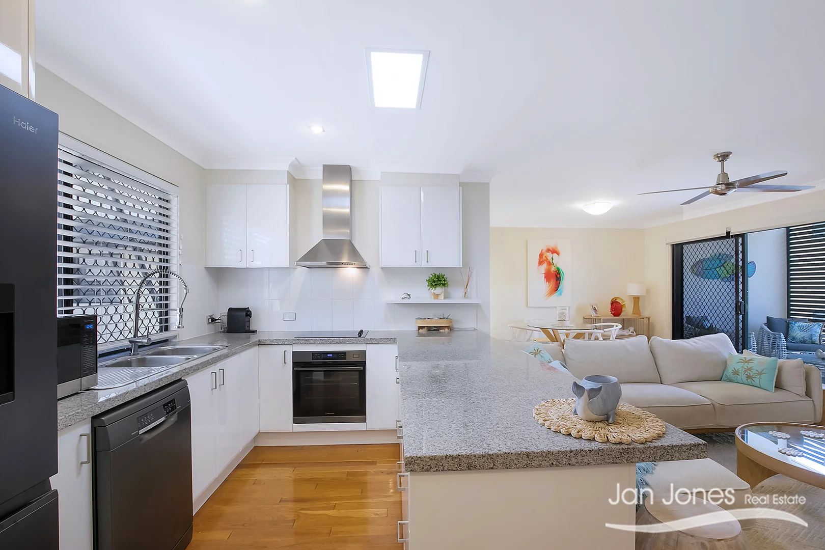 Additional image 10 of Unit 8/12-14 Georgina Street, Woody Point QLD 4019