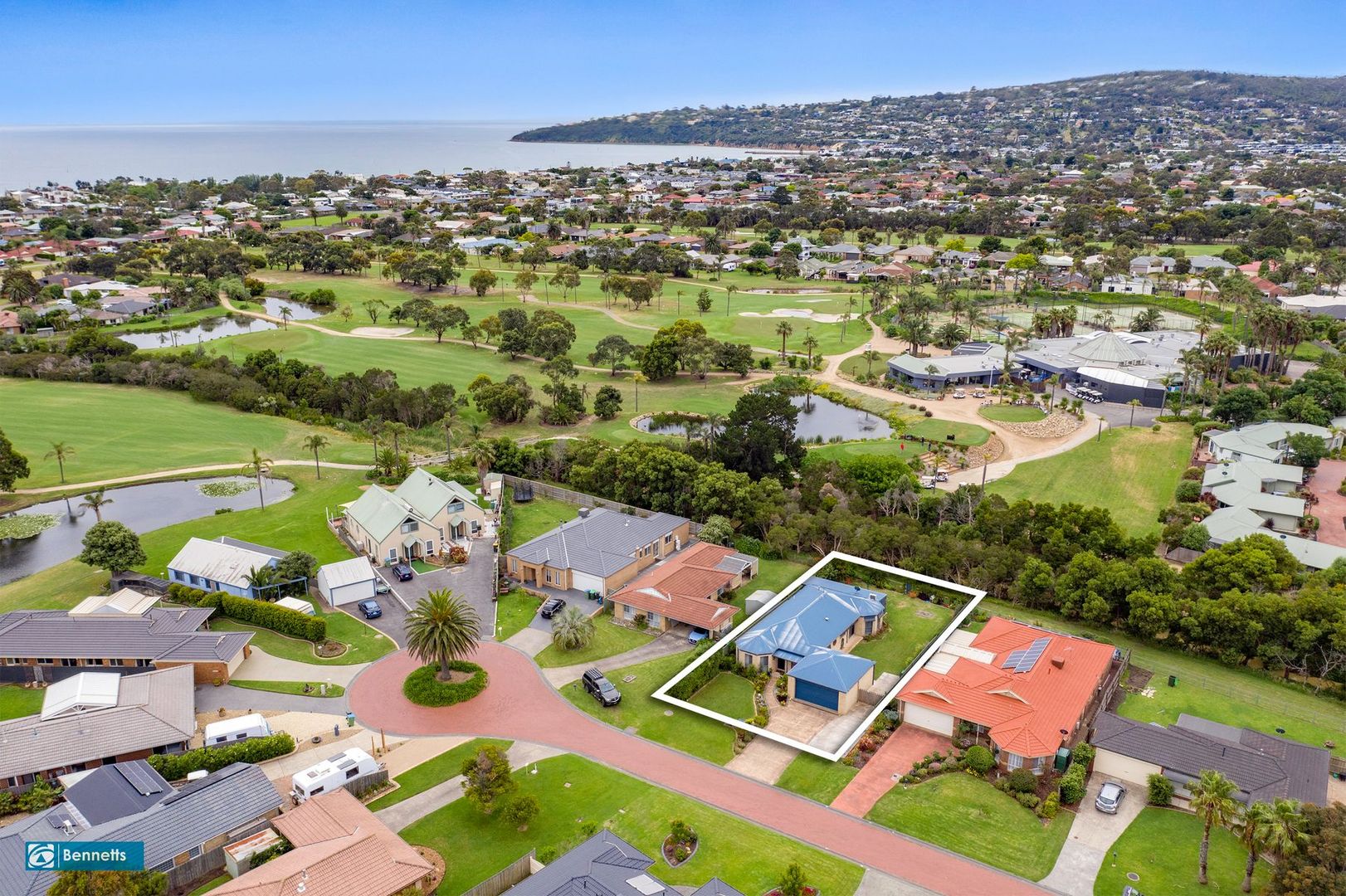 10 Golf Course Circle, Safety Beach VIC 3936, Image 2