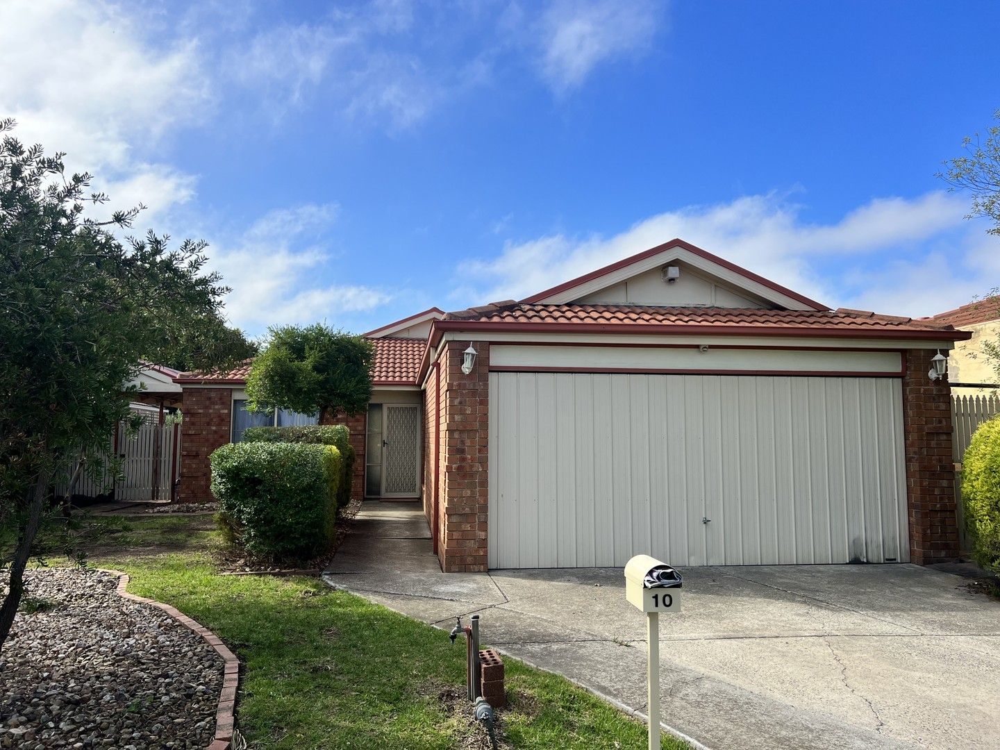 10 Torro Walk, Sydenham VIC 3037 House For Rent Domain