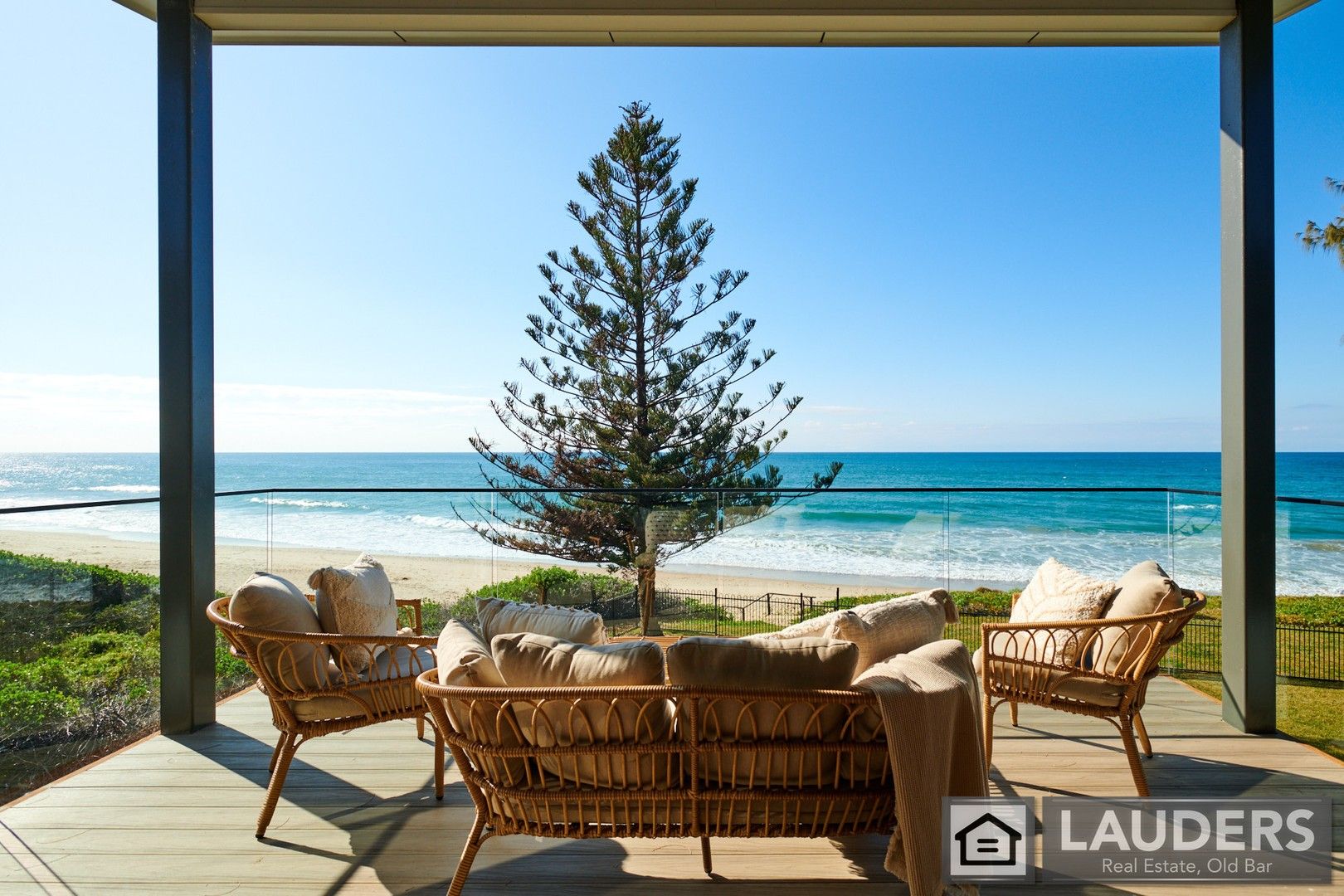 5 bedrooms House in 24 Lewis Street OLD BAR NSW, 2430