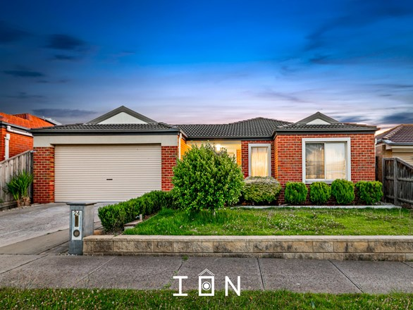 24 Flametree Circuit, Cranbourne VIC 3977