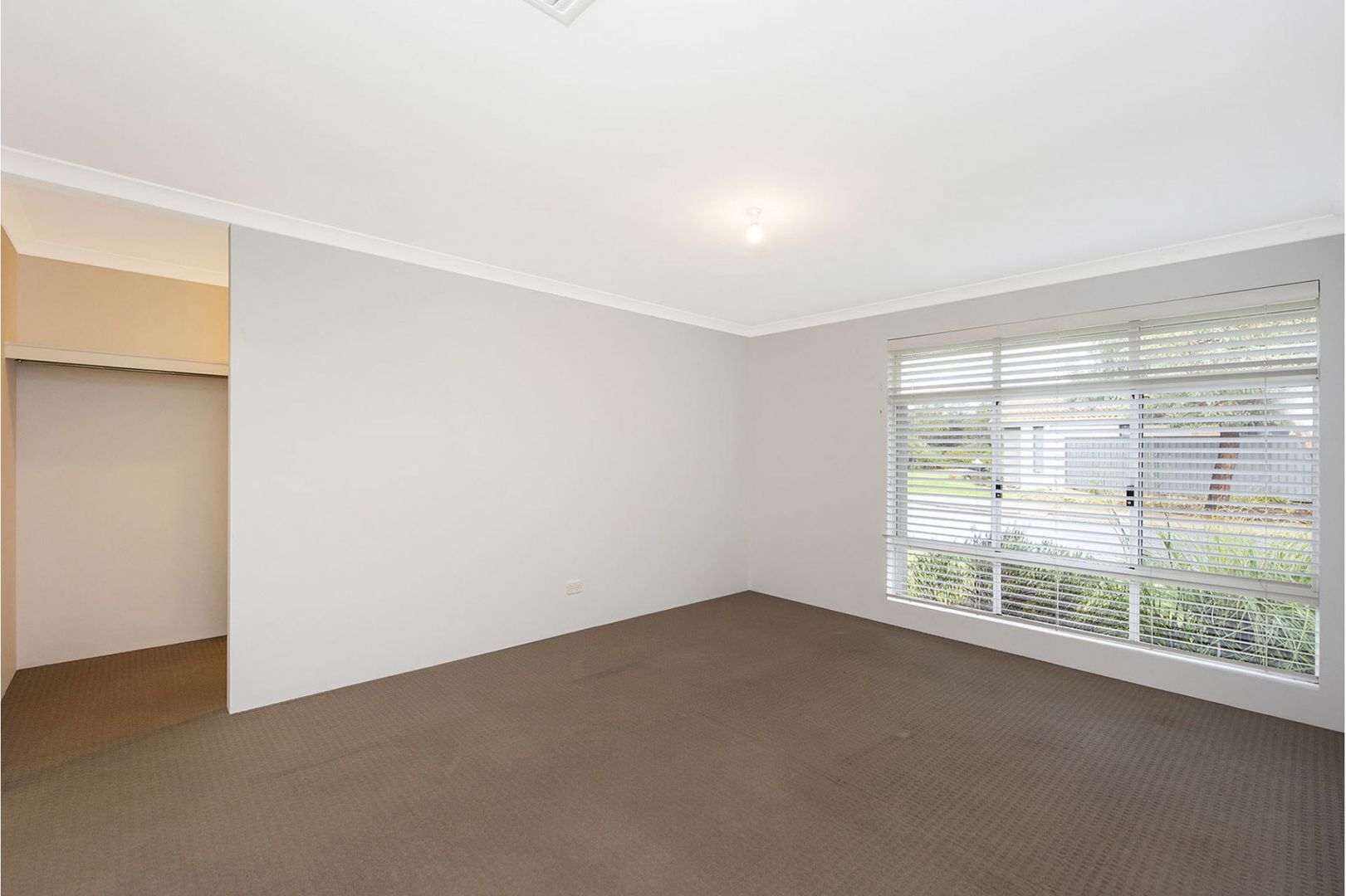 17 Huntington Ave, Wellard WA 6170, Image 2