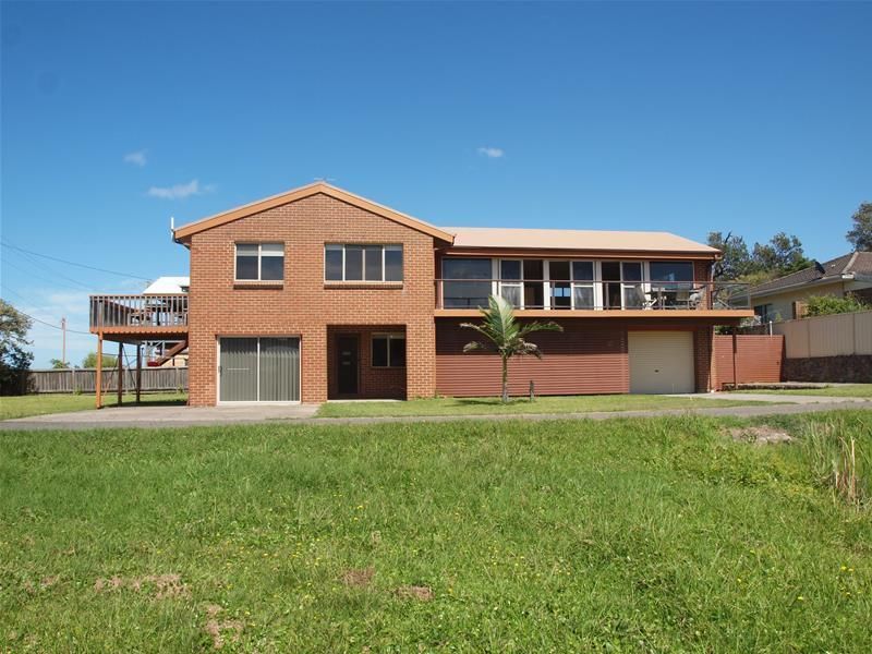12 Pacific Street, Fishermans Bay NSW 2316, Image 0