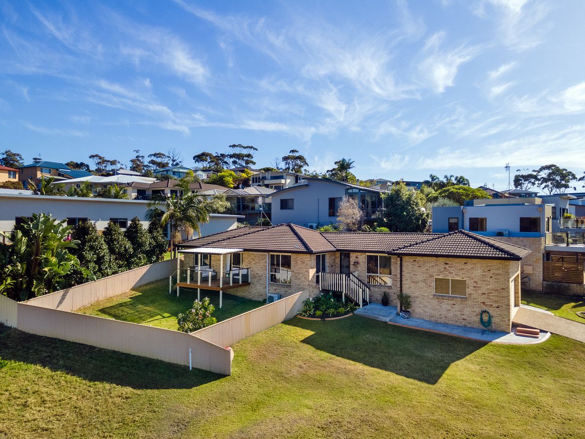 3 bedrooms House in 175 Pacific Way TURA BEACH NSW, 2548