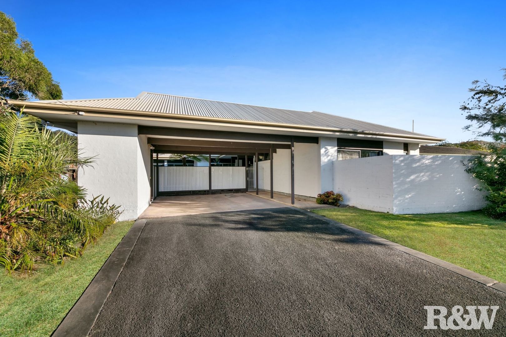 38 Bayline Drive, Point Clare NSW 2250, Image 2