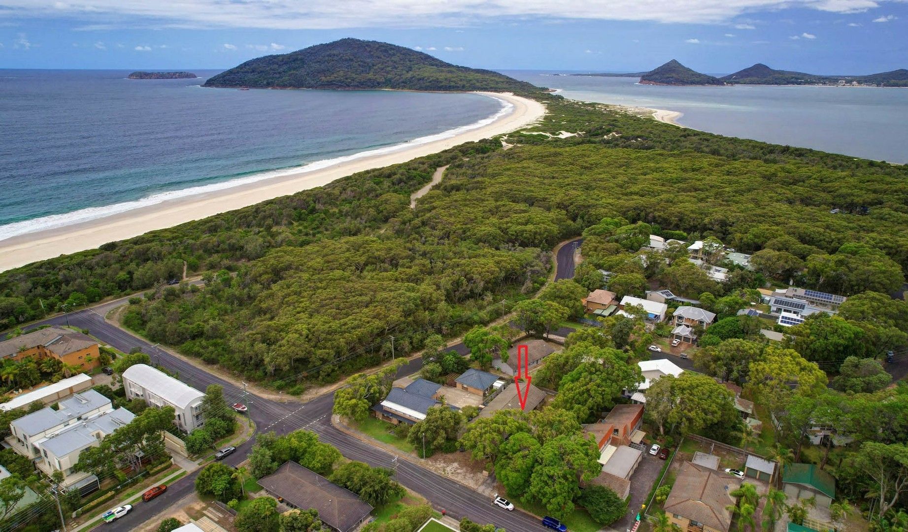 2 bedrooms Villa in 3/74 Mirreen Street HAWKS NEST NSW, 2324