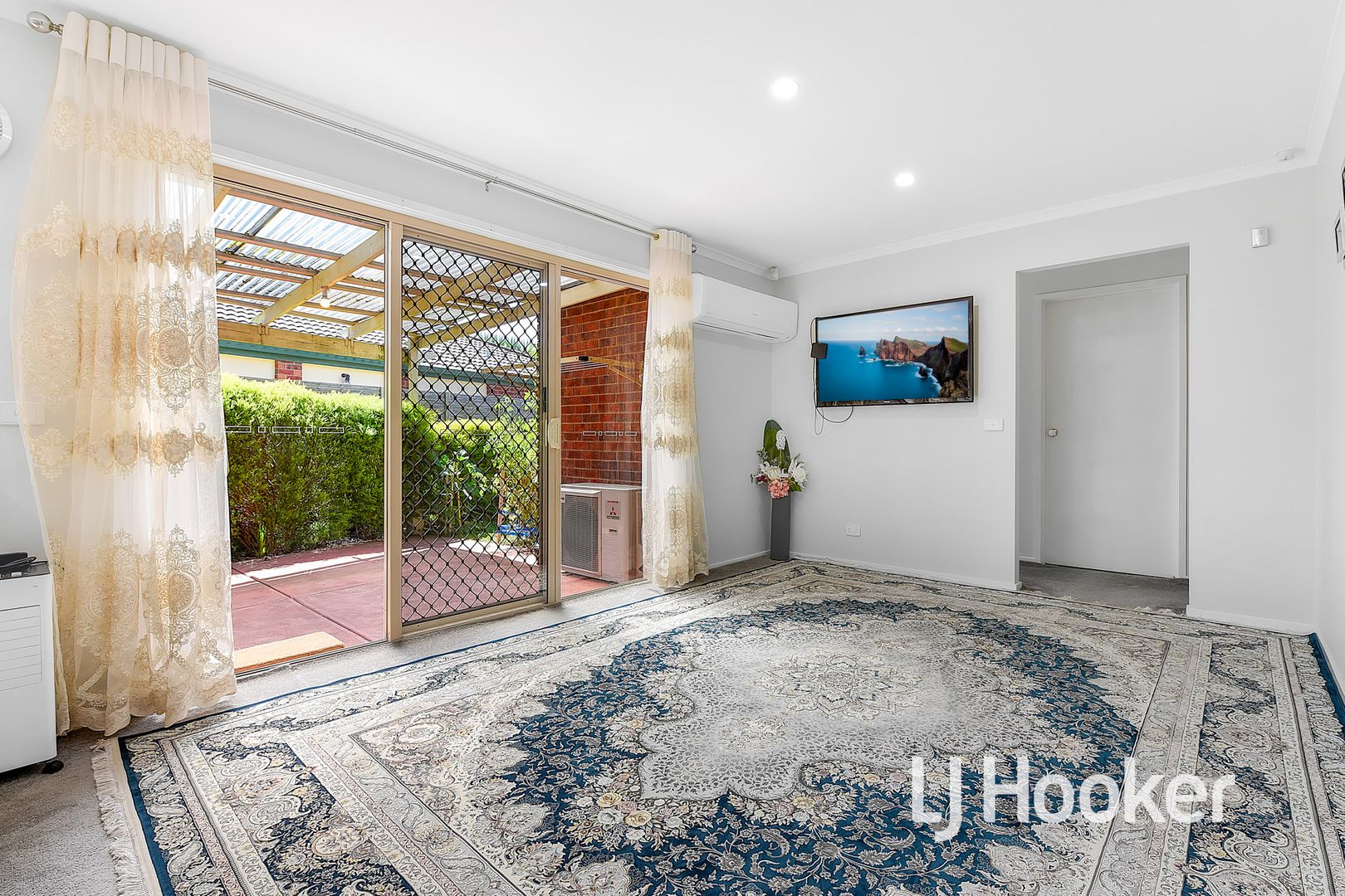 45 Bateman Grove, Hampton Park VIC 3976, Image 2