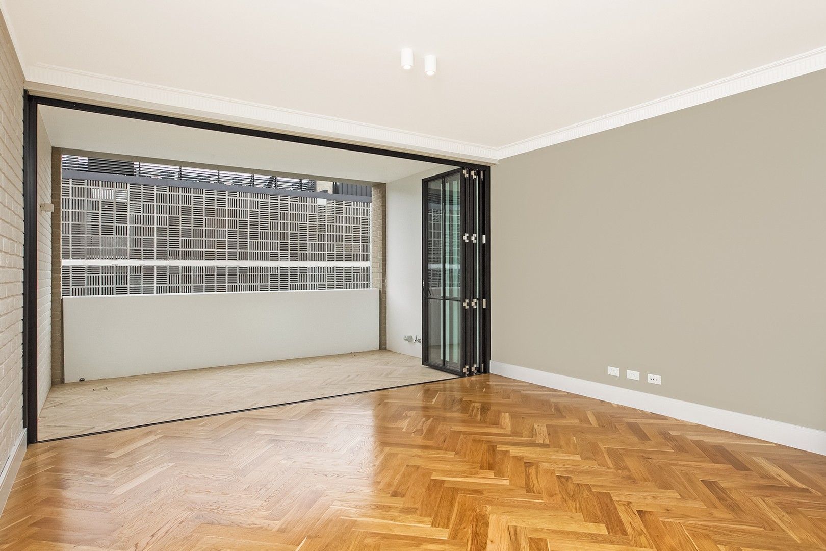 1 bedrooms Apartment / Unit / Flat in 302/17 Danks Street WATERLOO NSW, 2017