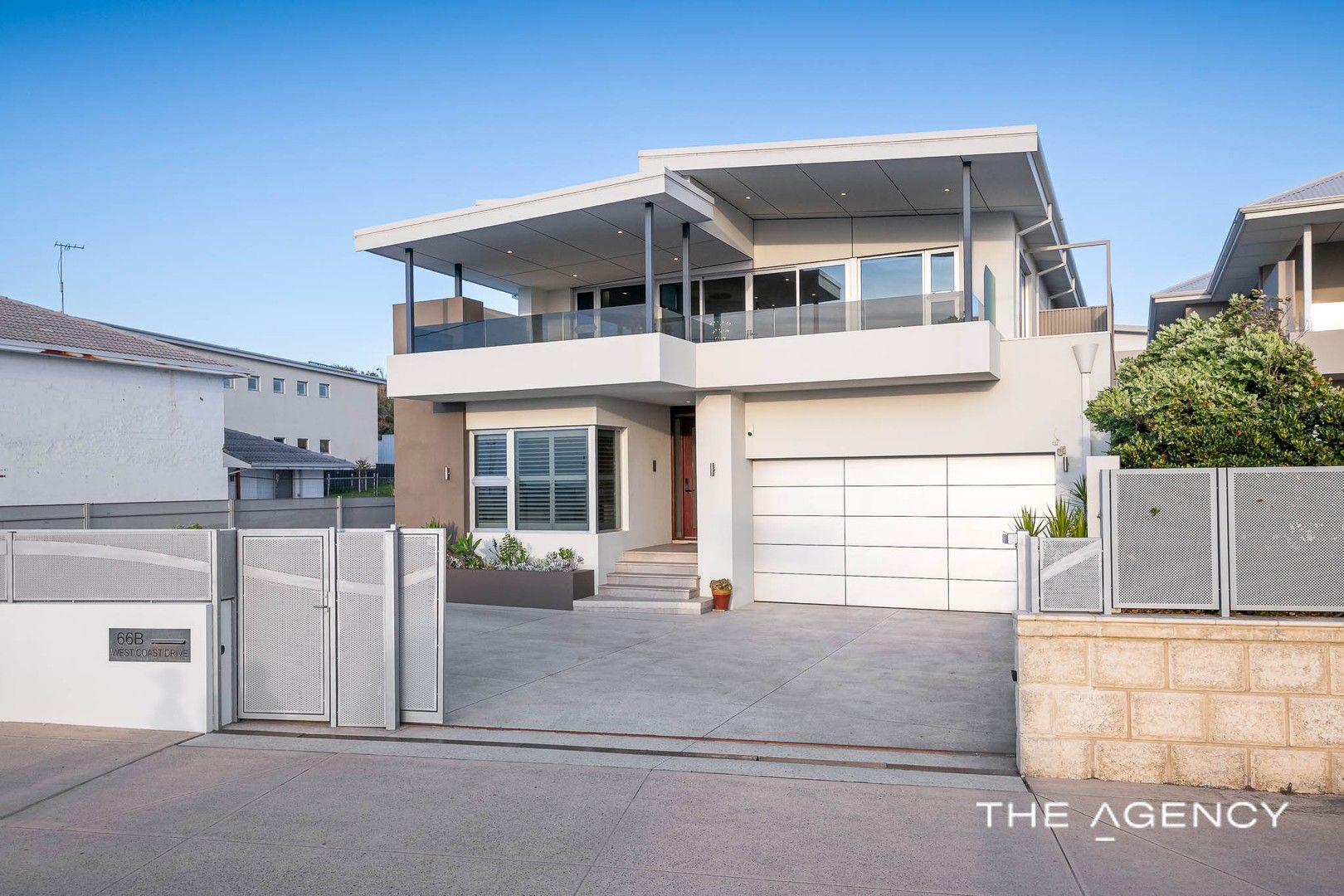 5 bedrooms House in 66B West Coast Drive MARMION WA, 6020