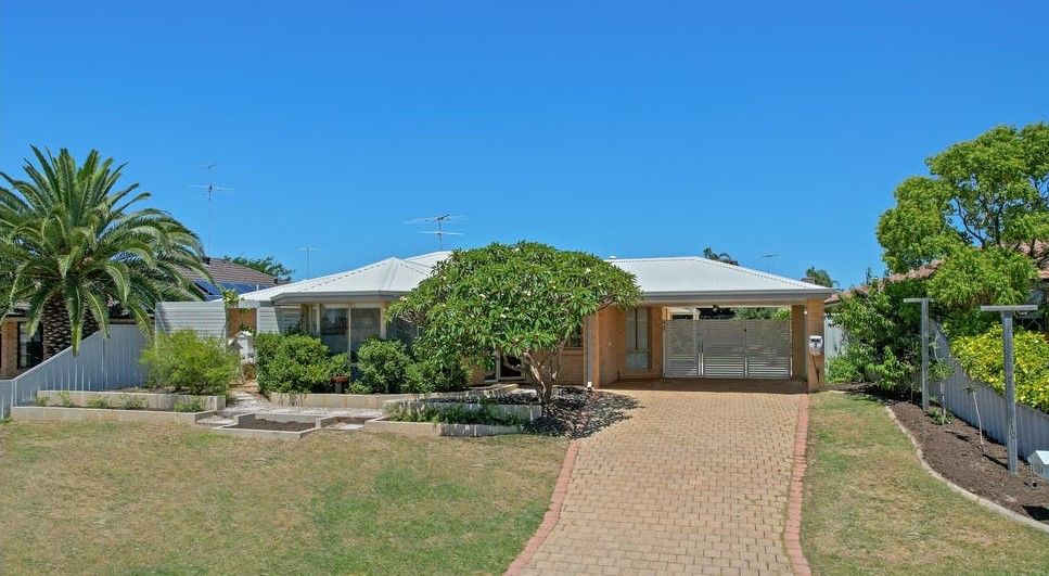 4 bedrooms House in 13 Waxberry Cl HALLS HEAD WA, 6210