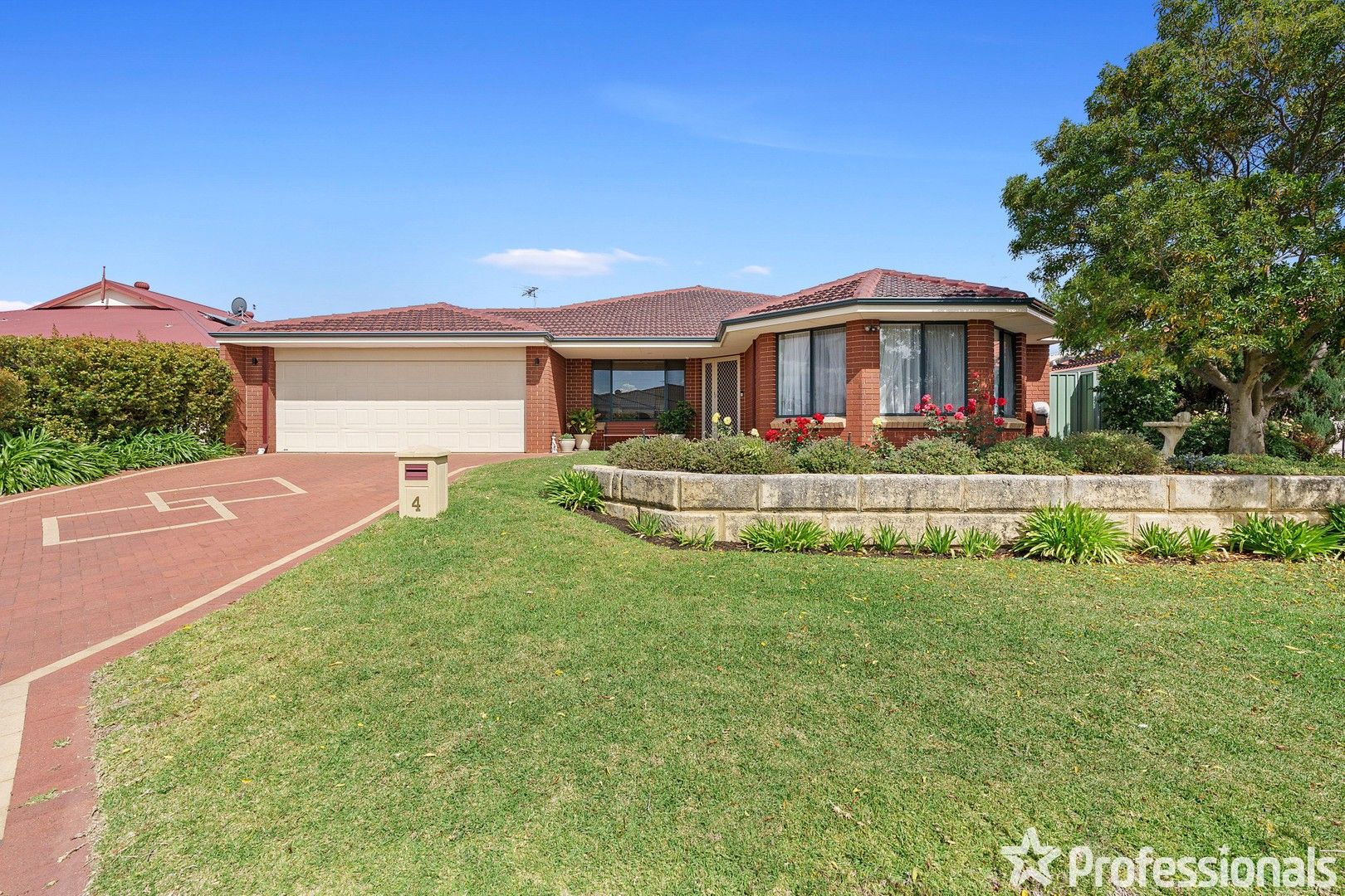 4 Sheriff Circuit, Wattle Grove WA 6107, Image 1