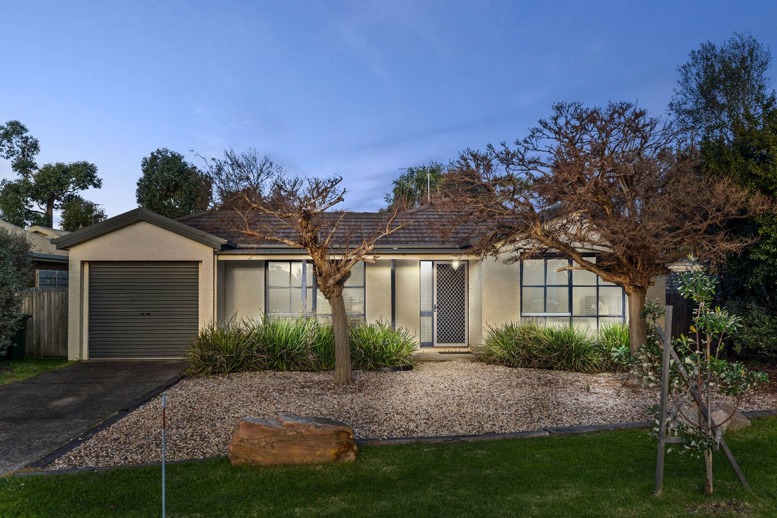 3 bedrooms House in 7 Peterho Boulevard POINT LONSDALE VIC, 3225