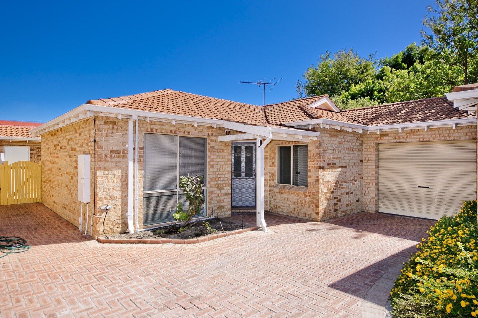 3 bedrooms Villa in 60D Wandarrie Avenue YOKINE WA, 6060