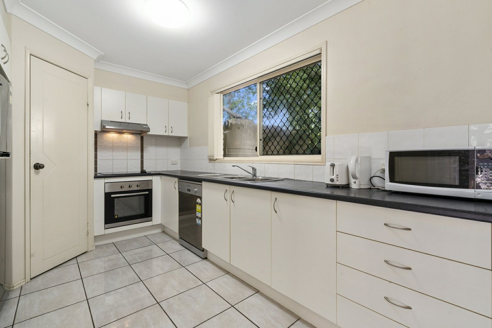 9/3-5 Charles Street, Caboolture QLD 4510, Image 2