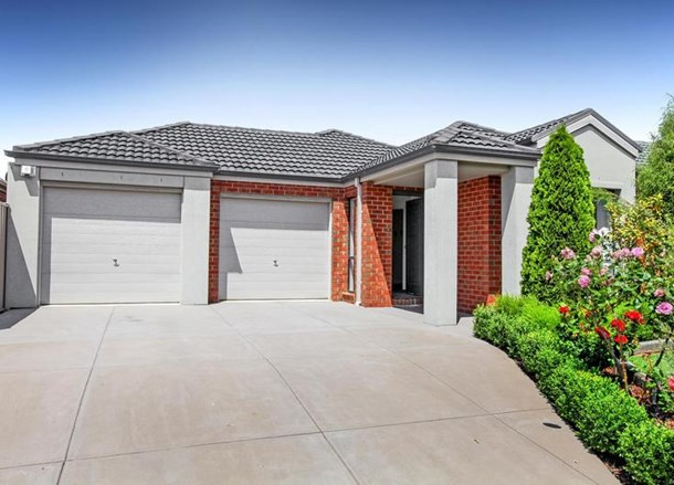 30 Barringo Way, Caroline Springs VIC 3023