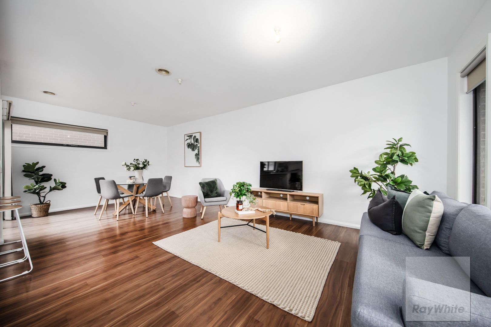 1/18 Welwyn Parade, Deer Park VIC 3023, Image 2