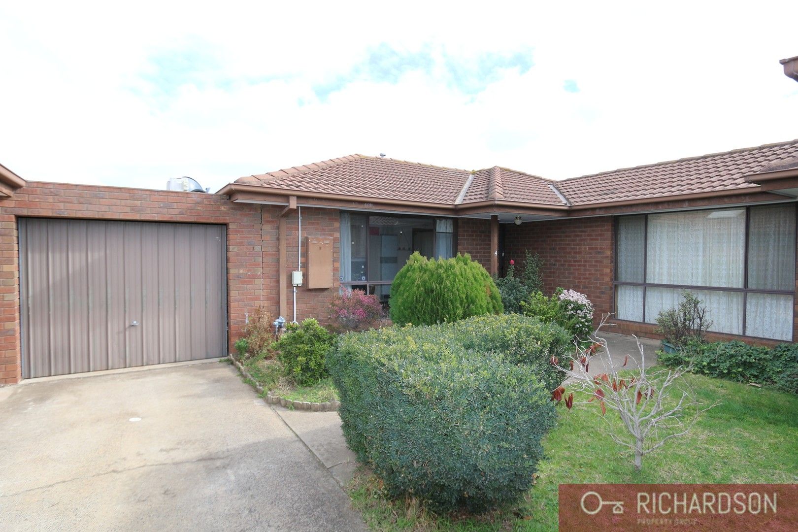 2 bedrooms Apartment / Unit / Flat in 4/15 Market Road WERRIBEE VIC, 3030