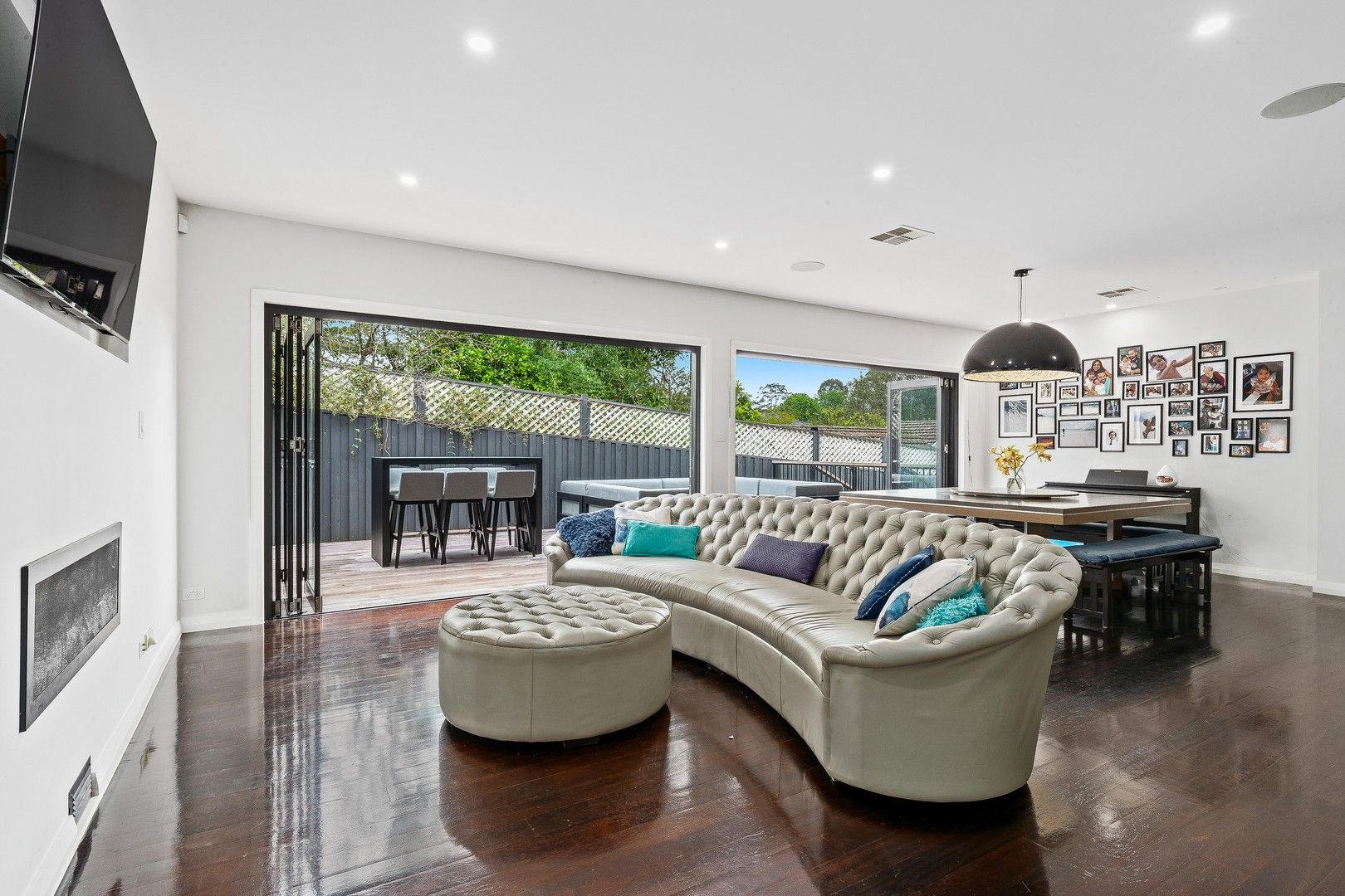 5 bedrooms House in 9A Hewitt Avenue WAHROONGA NSW, 2076