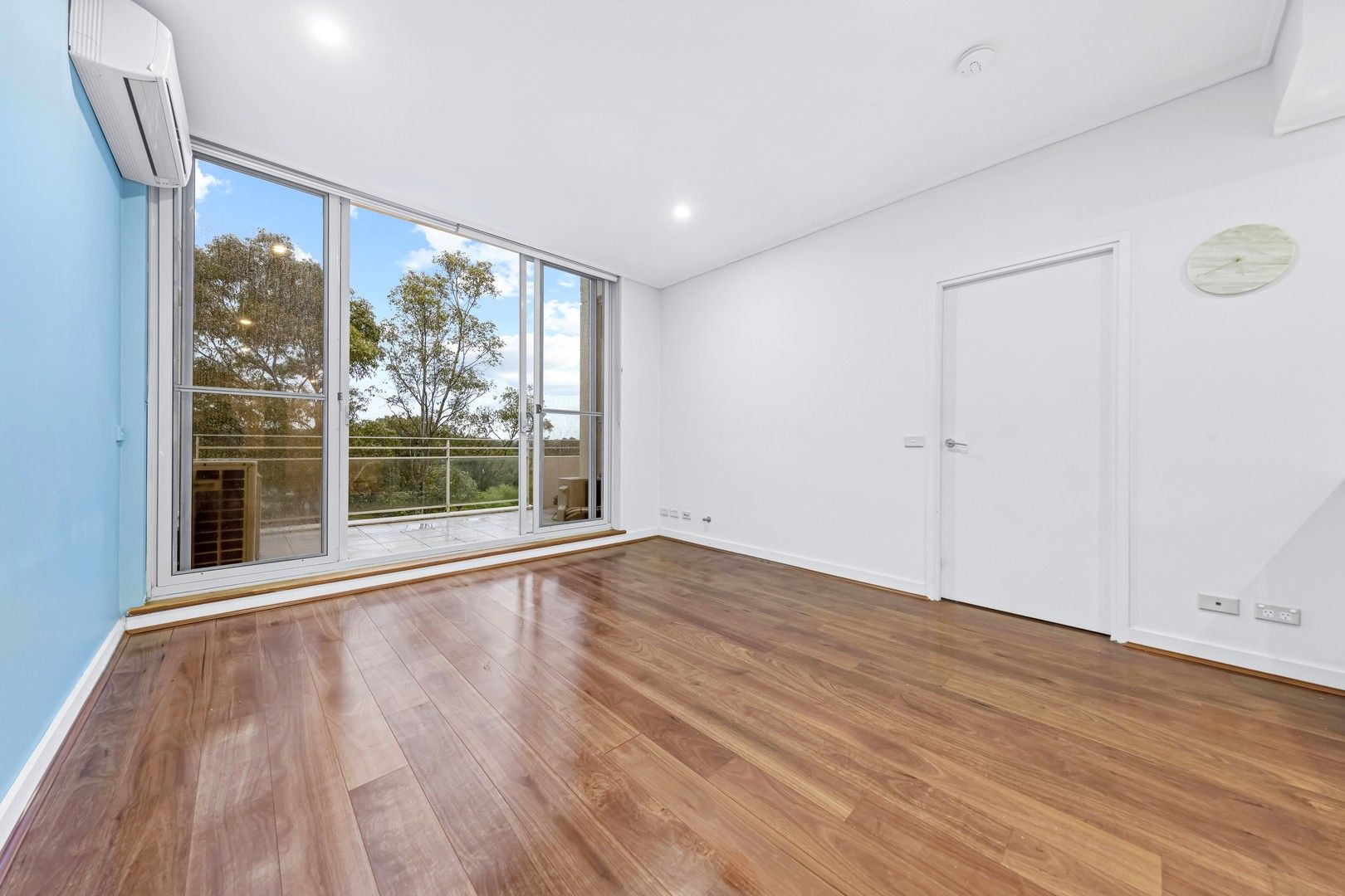 2 bedrooms Apartment / Unit / Flat in 407/1 The Piazza WENTWORTH POINT NSW, 2127