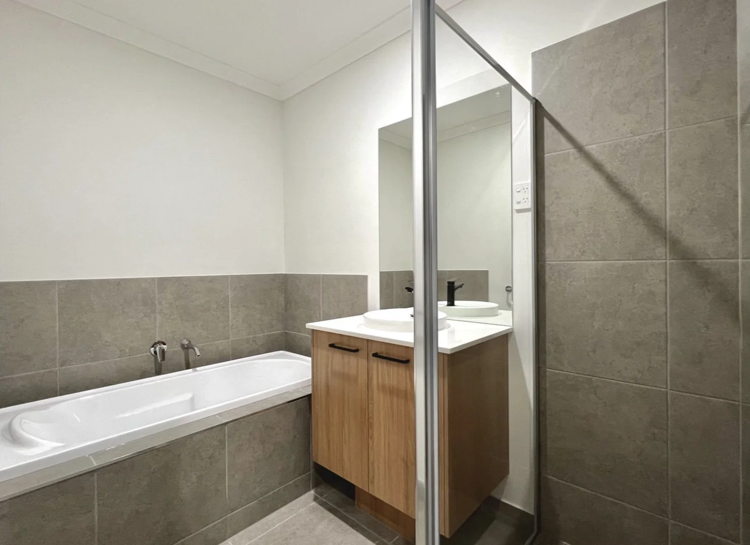 Additional image 12 of 41 Velvet Circuit, Clyde North VIC 3978