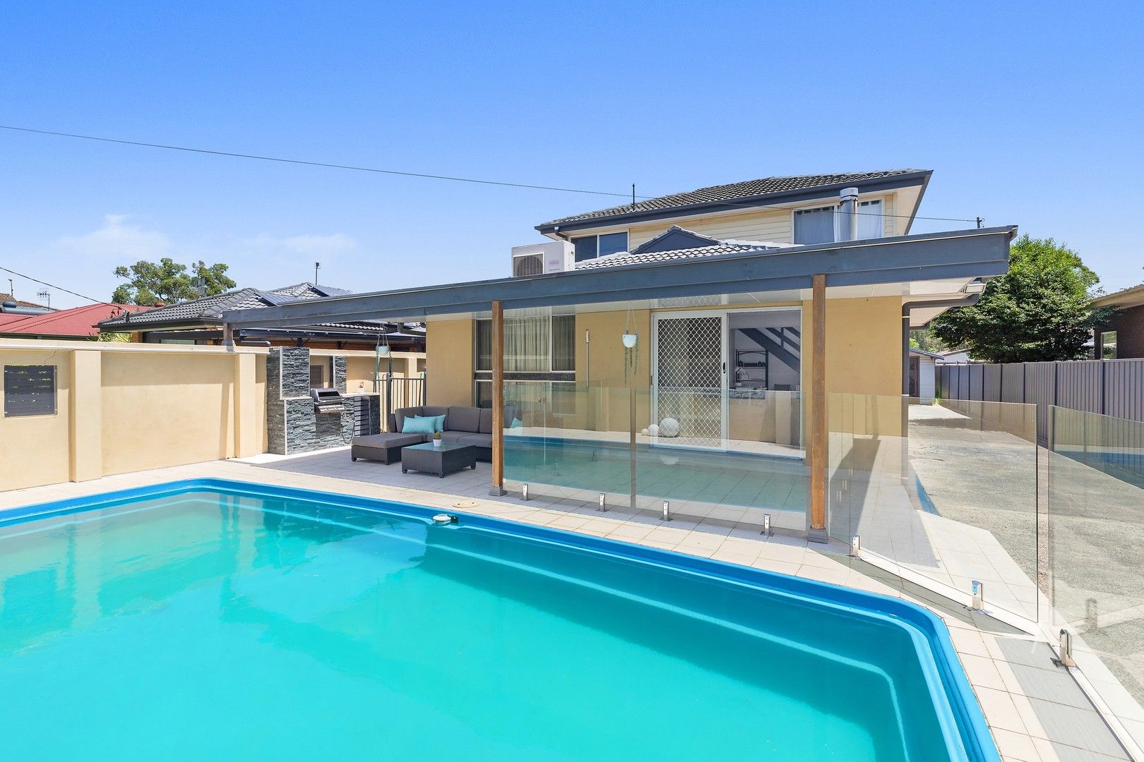 4 bedrooms House in 15 Breeze Street UMINA BEACH NSW, 2257