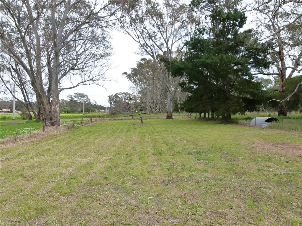 15 Kadnook Street, Edenhope VIC 3318, Image 0