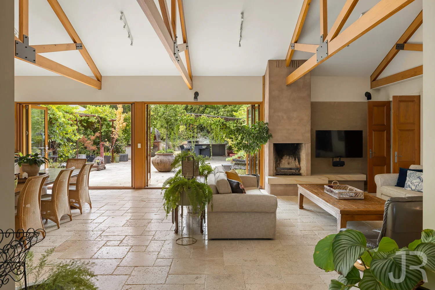 Additional image 2 of 52 Harkaway Rd, Berwick VIC 3806