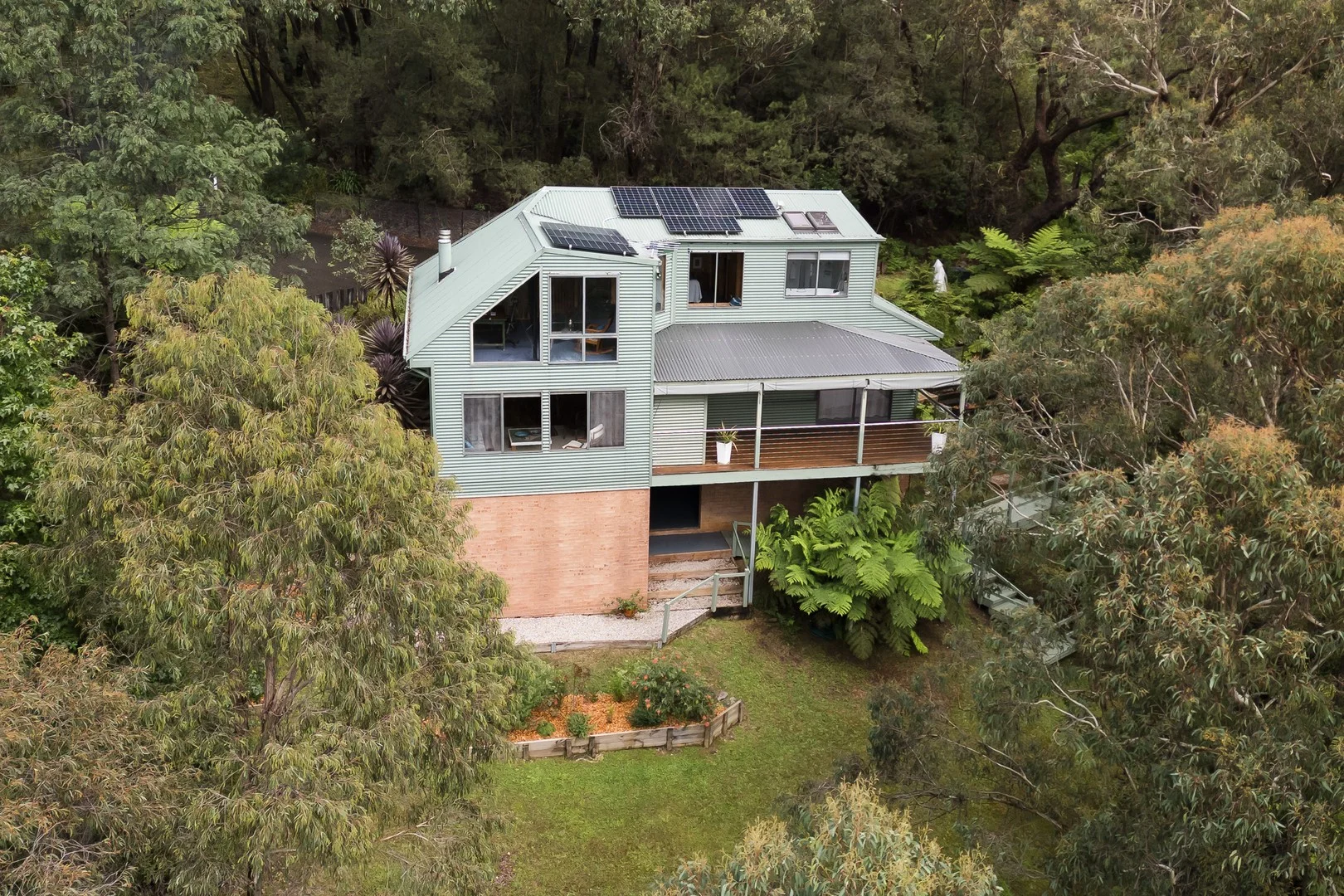 16 Miller Street, Wentworth Falls NSW 2782