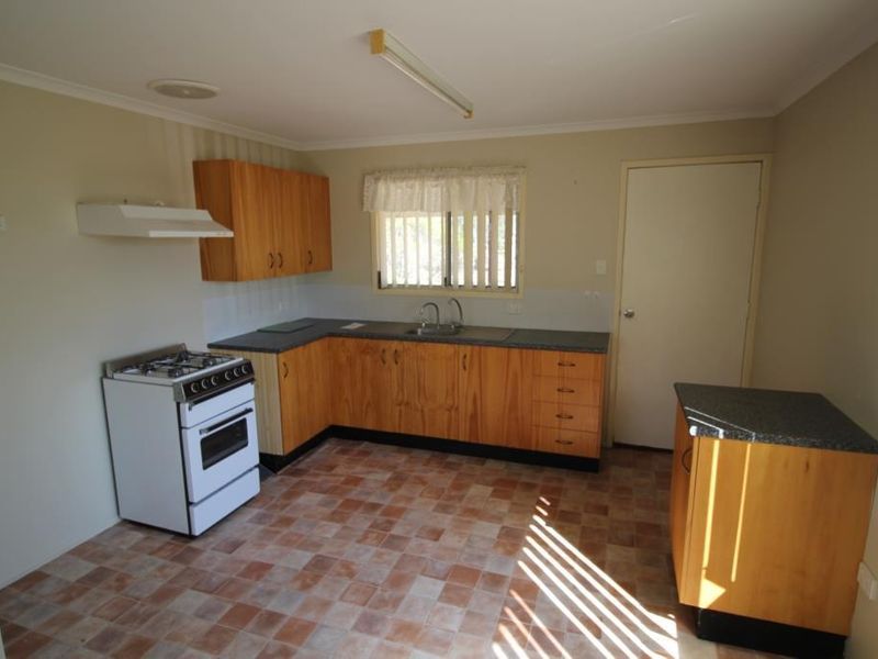 22 DEAKIN CRESCENT, Nanango QLD 4615, Image 1