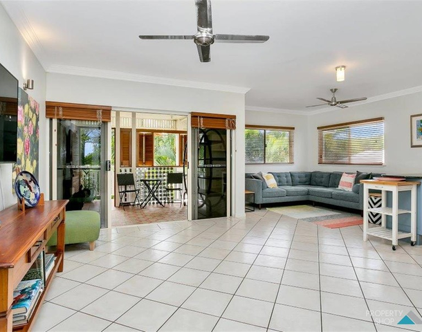 7/5 Lily Street, Cairns North QLD 4870