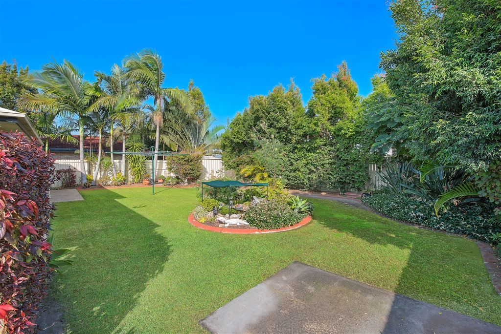 25 Shannon Crescent, Caloundra West QLD 4551, Image 2