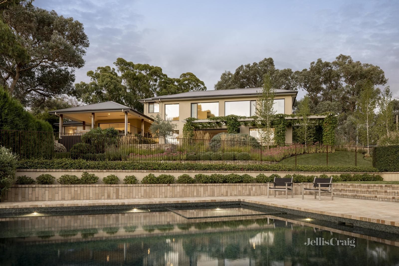 165 Jumping Creek Road, Wonga Park Property History & Address