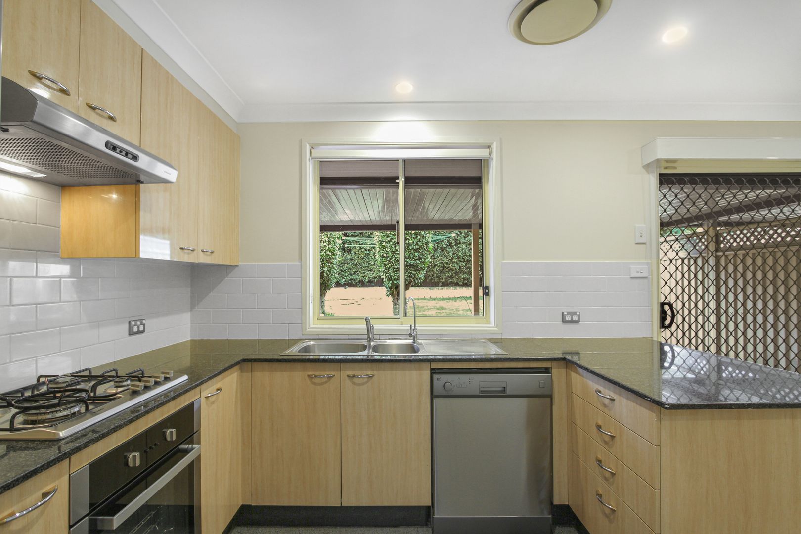 30a Willarong Road, Caringbah NSW 2229, Image 2