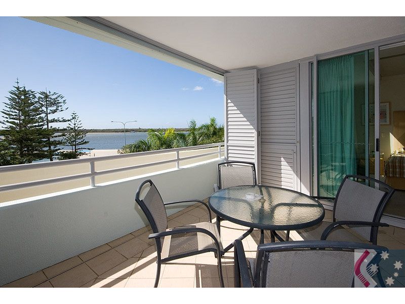 2 bedrooms Apartment / Unit / Flat in 310/360 Marine Parade LABRADOR QLD, 4215