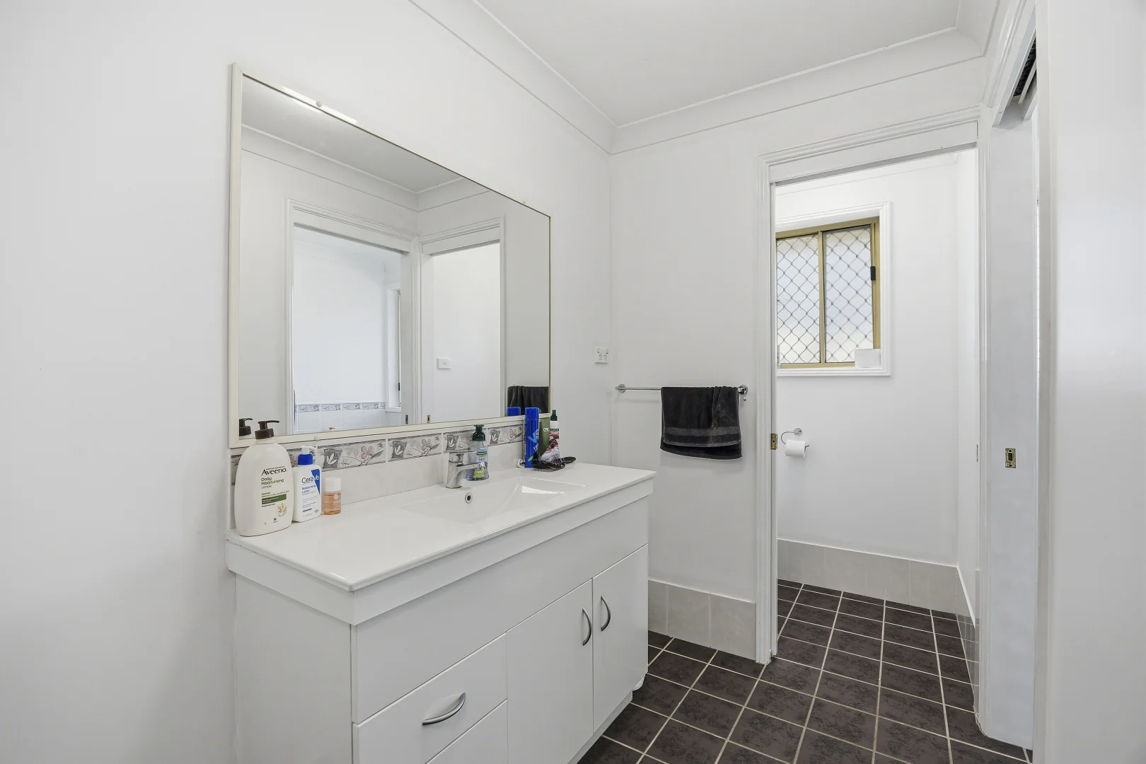 Additional image 9 of 161 The Ridgeway, Bolton Point NSW 2283