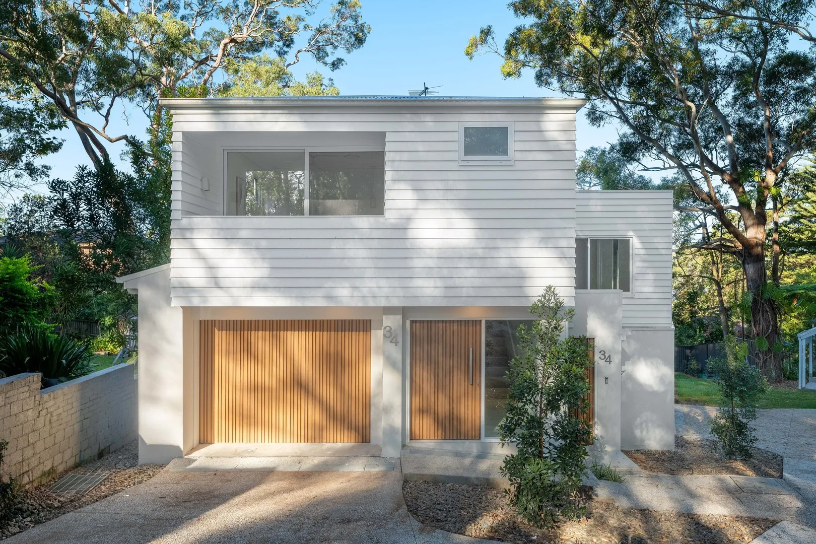 Modern Bayside Living