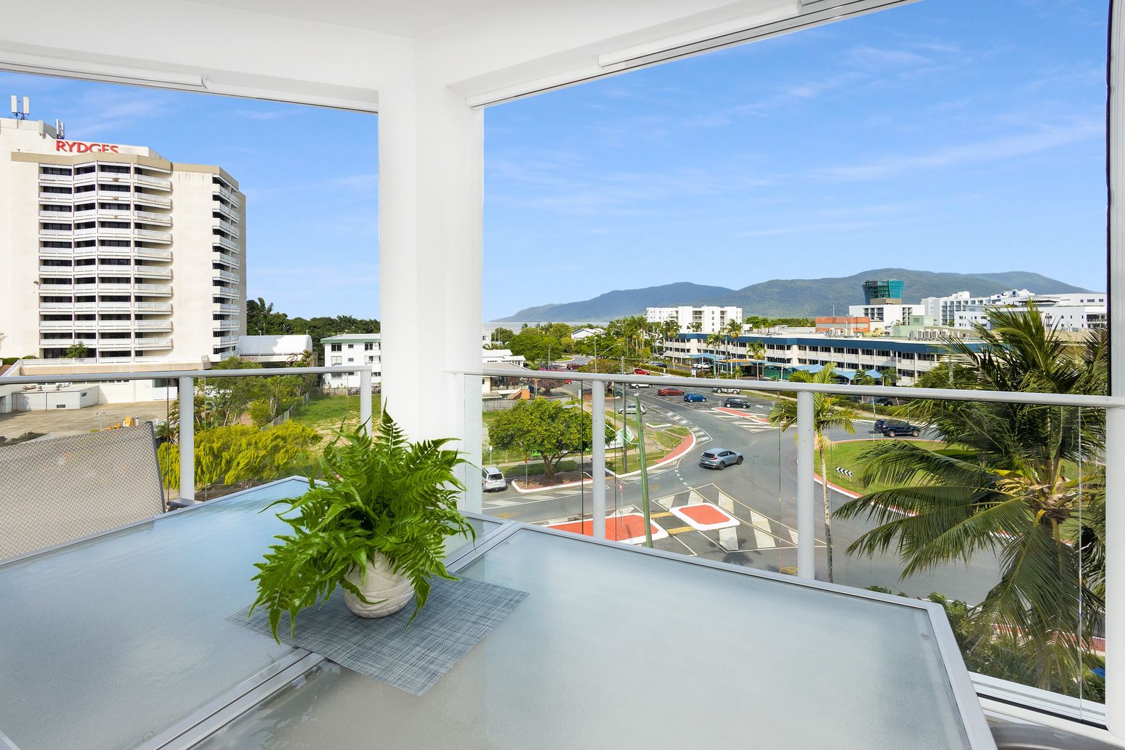 35/199-201 Lake Street, Cairns North QLD 4870, Image 2