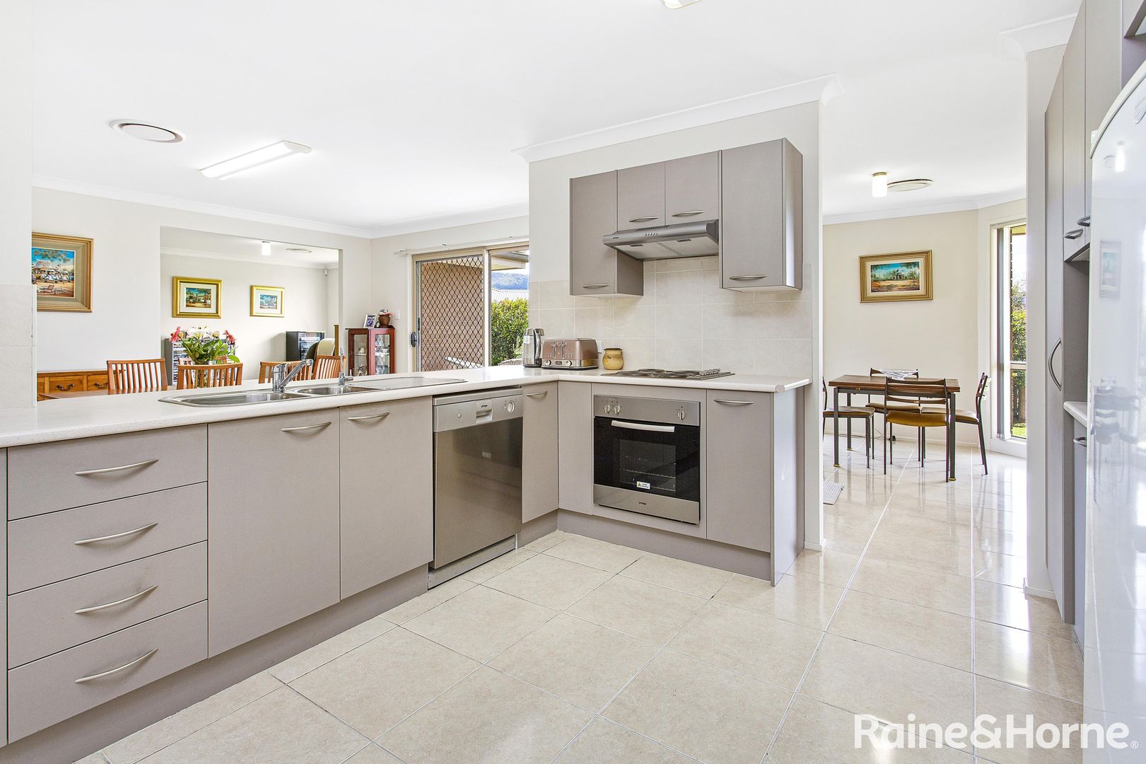 5 Meyer Place, Bomaderry NSW 2541, Image 2