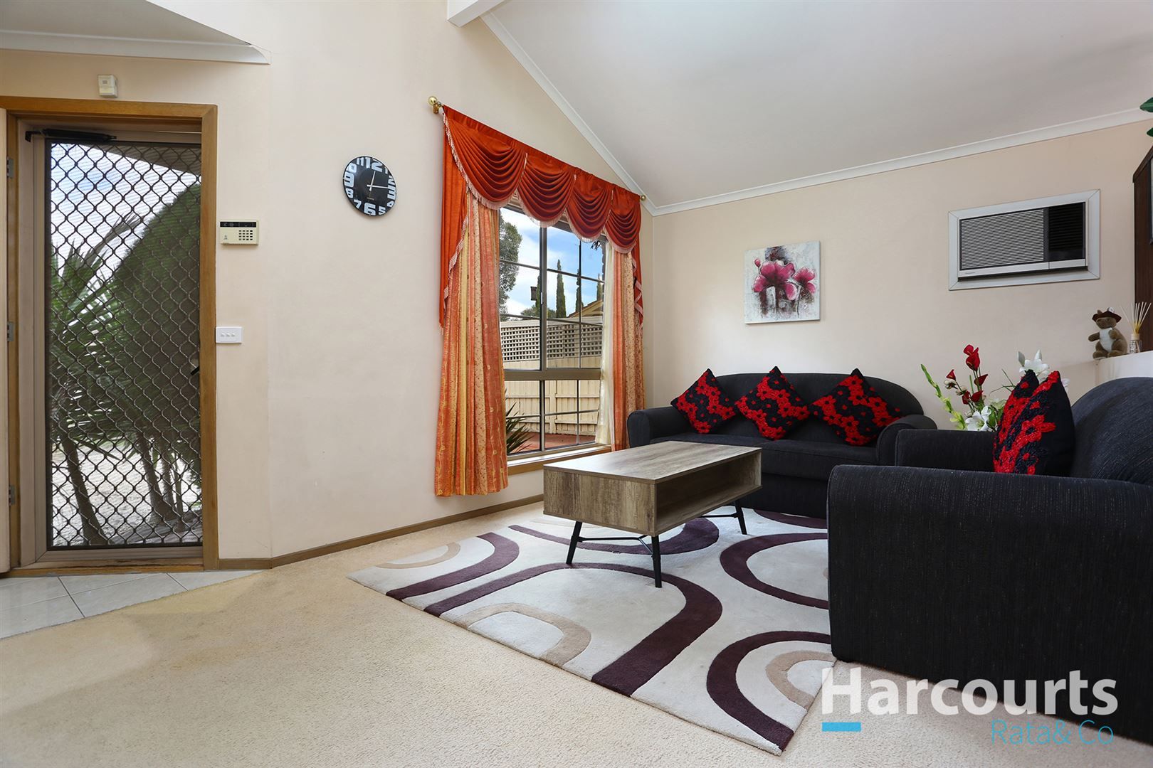 13 Polydor Court, Epping VIC 3076, Image 2