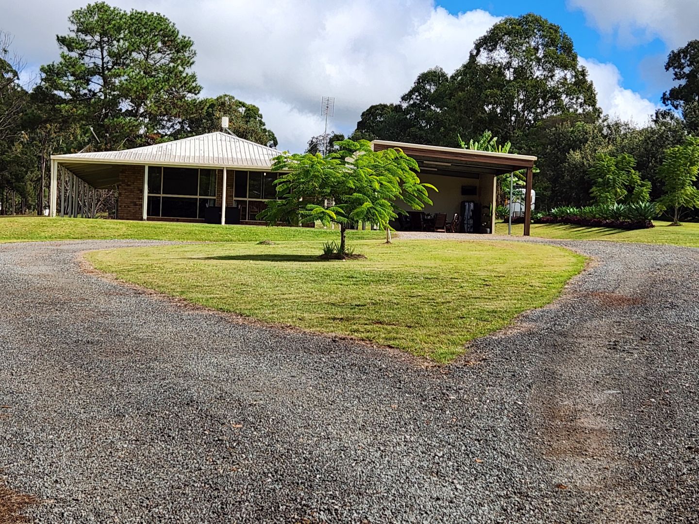 9 Griffin Road, Blackbutt QLD 4314, Image 1