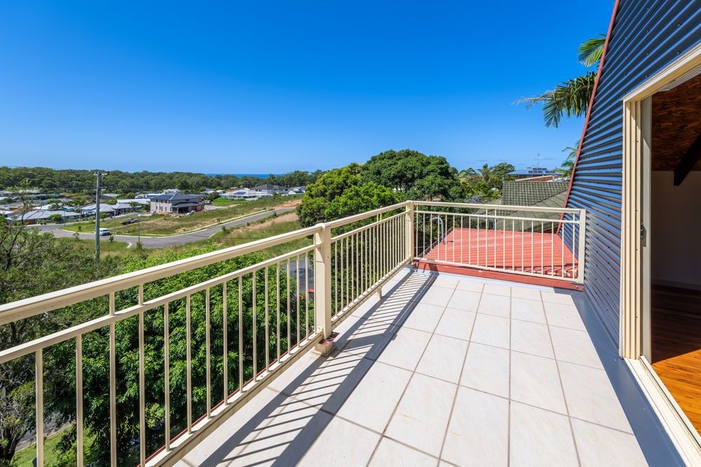 10 Safety Beach Drive, Safety Beach NSW 2456, Image 1